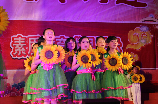 現(xiàn)外舉辦家長(zhǎng)開放日 實(shí)現(xiàn)家校零距離互動(dòng)