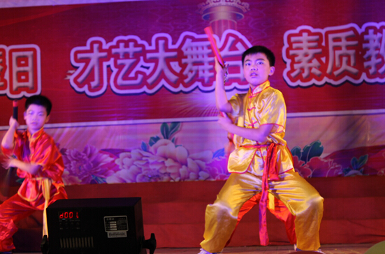 現(xiàn)外舉辦家長(zhǎng)開放日 實(shí)現(xiàn)家校零距離互動(dòng)