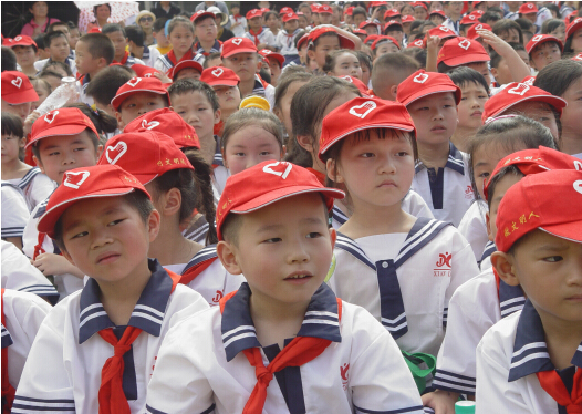 現(xiàn)外象湖校區(qū)舉行2016年“六一”慶祝活動