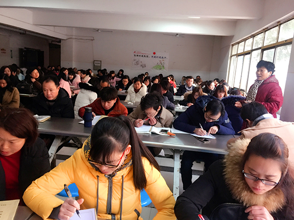南昌現(xiàn)代外國語學校(象湖校區(qū)) 把師德師風教育作為教師“第一課”