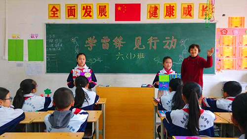 南昌現(xiàn)代外國語學(xué)校(象湖校區(qū)) 組織開展“尋找雷鋒足跡 弘揚(yáng)雷鋒精神”主題教育月活動(dòng)