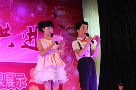現(xiàn)外舉辦家長(zhǎng)開放日 實(shí)現(xiàn)家校零距離互動(dòng)